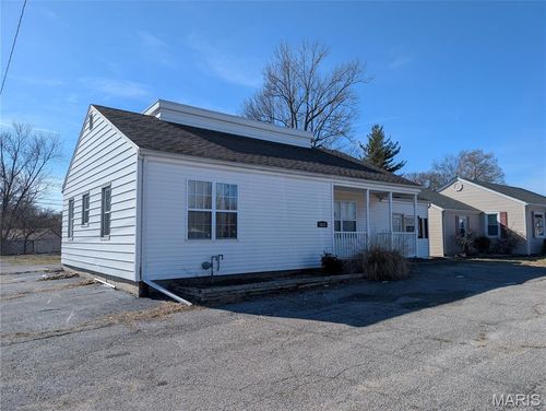 3812 N Belt W, Belleville, IL, 62226-5628 | Card Image