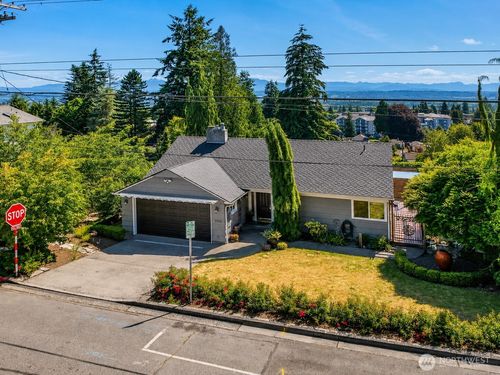 3703 Federal Ave, Everett, WA, 98201-4651 | Card Image