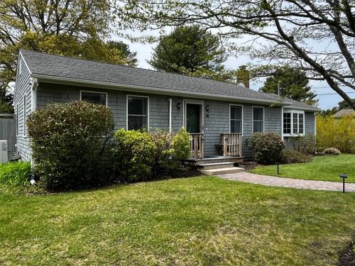 49 Auburn Rd, South Kingstown, RI, 02879-5718 | Card Image