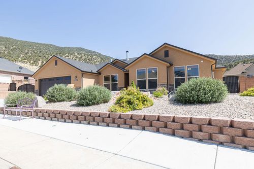 1054 E Ashdown Forest Rd, Cedar City, UT, 84721-5355 | Card Image