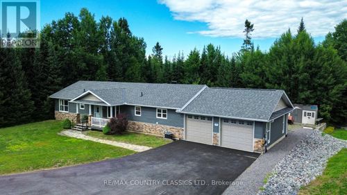 42 Nicklaus Drive, Bancroft (Bancroft Ward), ON, K0L1C0 | Card Image
