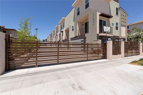 11845 Grevillea Ave, Hawthorne, CA, 90250-3851 | Card Image