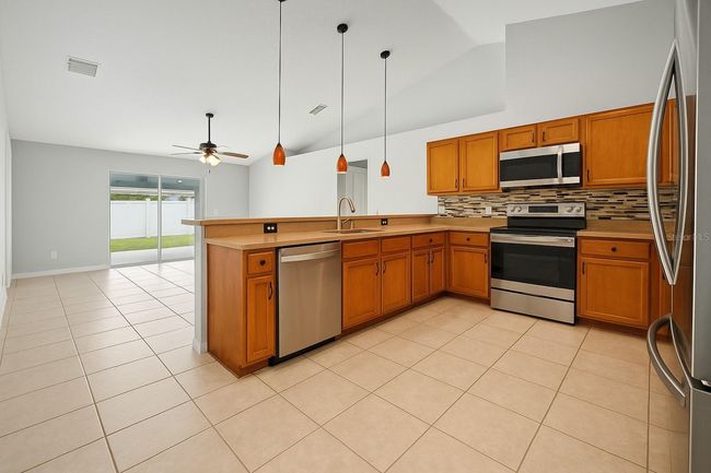 408 Magpie Ct, House other with 4 bedrooms, 2 bathrooms and null parking in KISSIMMEE FL | Image 33