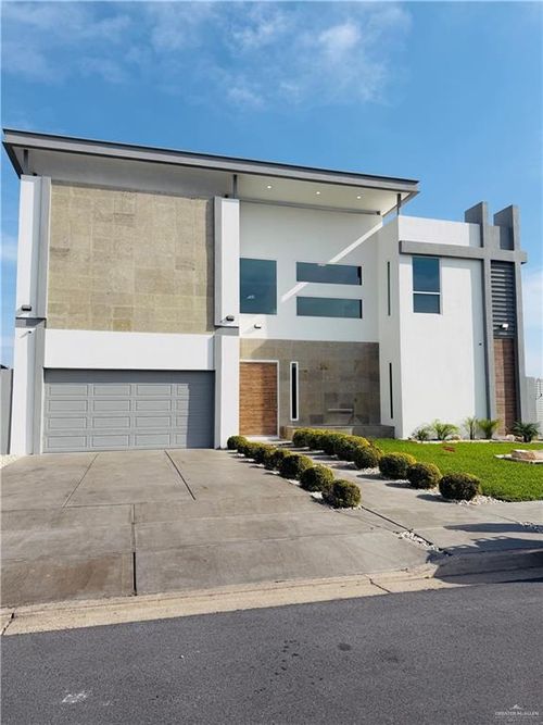 2515 S 41st Ln, Mcallen, TX, 78503-8229 | Card Image