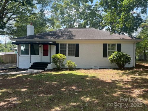 438 Coolidge Ave, Statesville, NC, 28677-3302 | Card Image