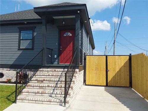3709 Tournefort St, Chalmette, LA, 70043-1308 | Card Image