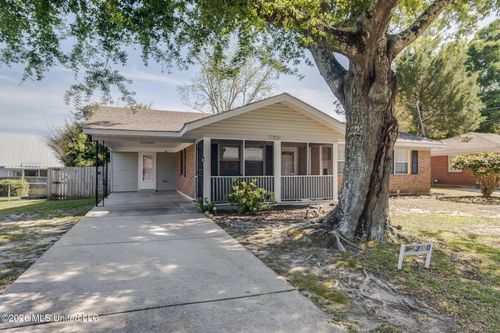 2330 Curcor Dr, Gulfport, MS, 39507-1528 | Card Image