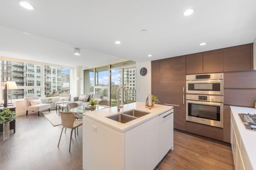 703-5508 Hollybridge Way, Richmond, BC, V7C0C7 | Card Image