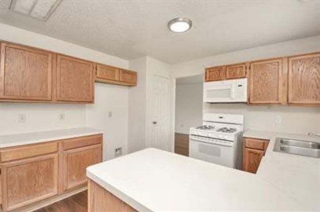 17210 Colony Creek Dr, House other with 4 bedrooms, 3 bathrooms and 2 parking in Spring TX | Image 13