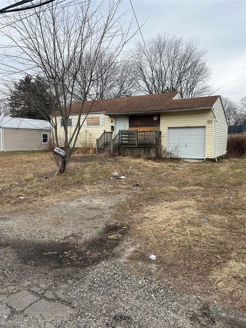 743 Hoffman Ave, Bellport, NY, 11713-1646 | Card Image