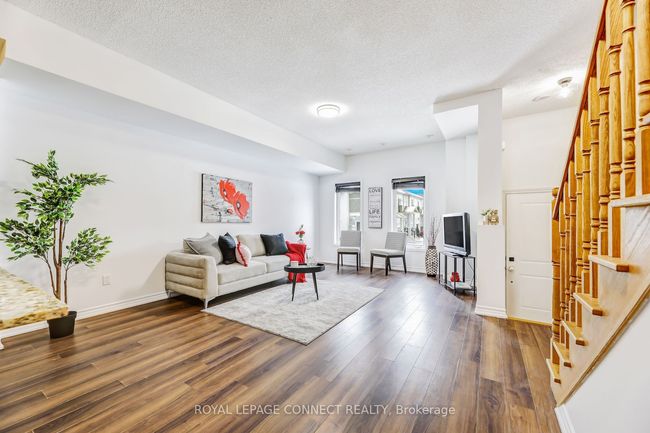 4 - 1050 Elton Way, House attached with 3 bedrooms, 3 bathrooms and 1 parking in Whitby ON | Image 5