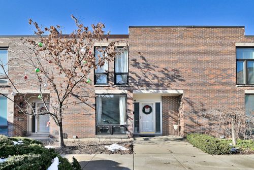7 Birch Tree Ct, Elmhurst, IL, 60126-5220 | Card Image