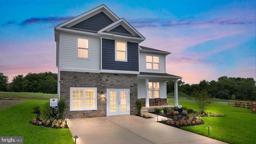 135 Grantway Dr, YORK, PA, 17404-9215 | Card Image