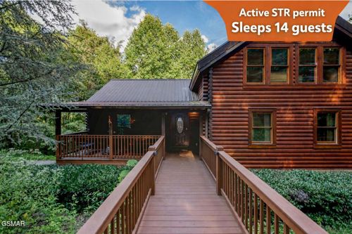 4259 Round Top Way, Sevierville, TN, 37862-5805 | Card Image