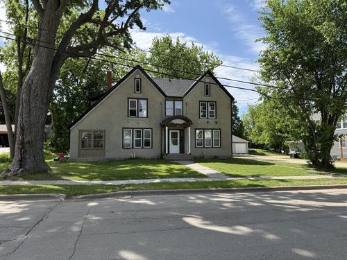 160 N Hickory St, Platteville, WI, 53818-2058 | Card Image
