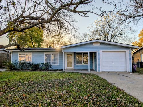 613 Grande Dr, Mesquite, TX, 75149-5128 | Card Image