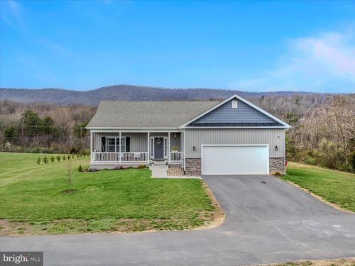 117 Mickey Mantle Ct, Berkeley Springs, WV, 25411-7003 | Card Image