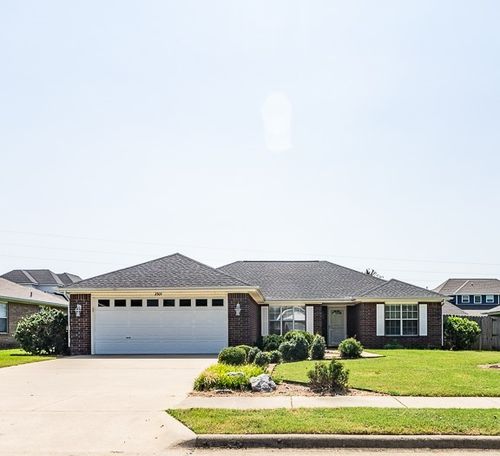 2305 Sw 17th St, Bentonville, AR, 72713-7458 | Card Image