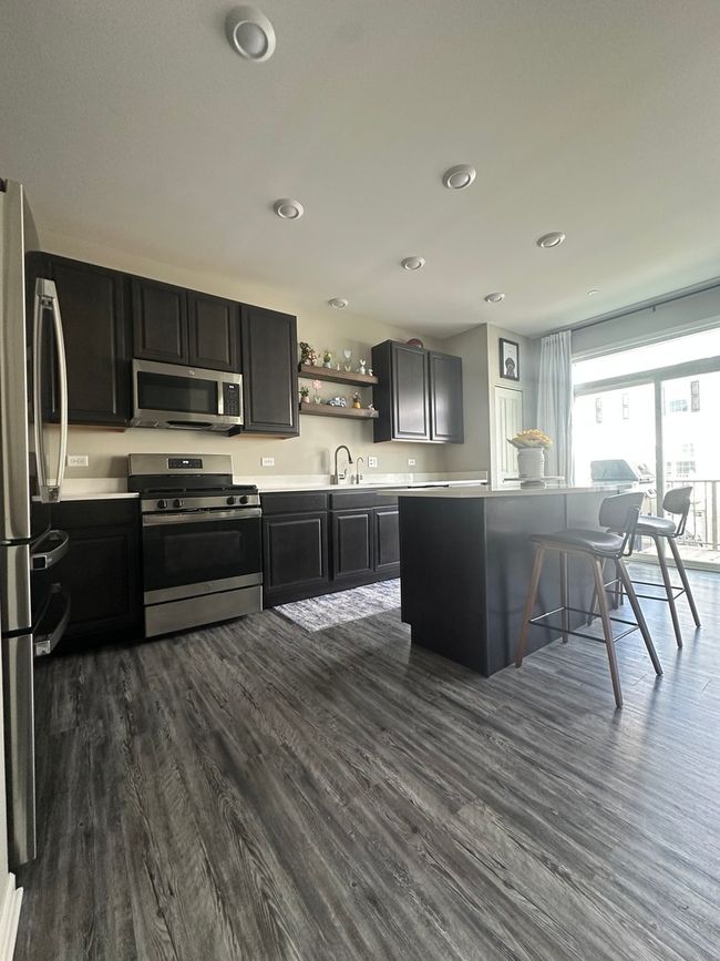 1672 Bentz Way, Townhouse with 3 bedrooms, 3 bathrooms and 2 parking in Batavia IL | Image 4