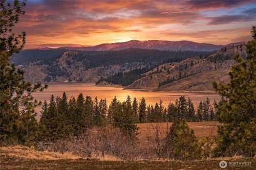 38800 Sand Flats Dr E, Davenport, WA, 99122-9373 | Card Image