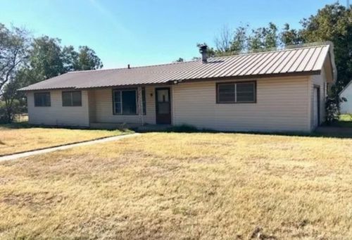 1111 N Reynolds Ave, Throckmorton, TX, 76483-5062 | Card Image