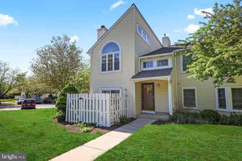 230 Mill Run Ct, Hightstown, NJ, 08520-3028 | Card Image