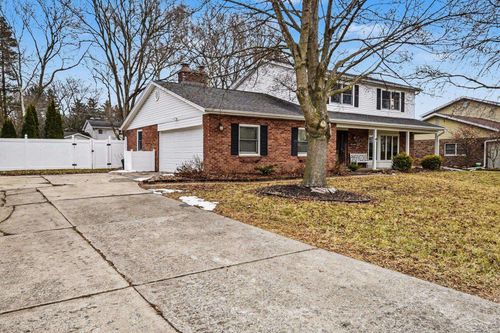 359 Holbrook Ln, Saginaw, MI, 48638-6256 | Card Image