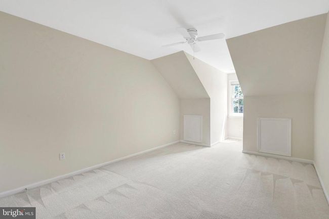 13717 Currant Loop, Townhouse with 3 bedrooms, 3 bathrooms and null parking in GAINESVILLE VA | Image 36
