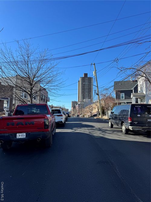 948 Tilden Ave, New York, NY, 10469 | Card Image