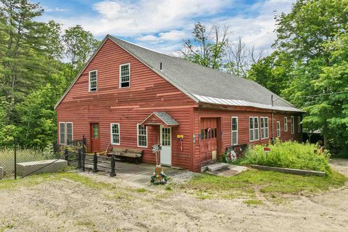 106 Water St, Rumney, NH, 03266-3003 | Card Image