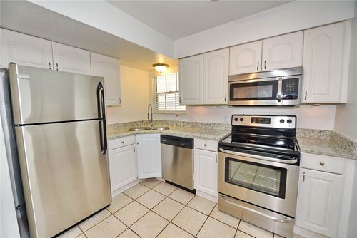 205-4033 Gilbert Ave, Dallas, TX, 75219-3825 | Card Image