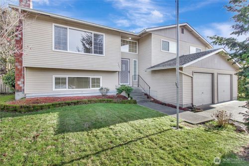 9805 62nd Dr Ne, Marysville, WA, 98270-2467 | Card Image