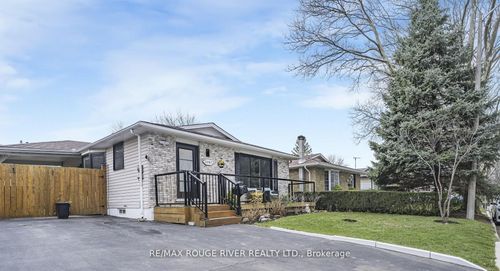 3201 Butler Pl, Niagara Falls, ON, L2J3K3 | Card Image