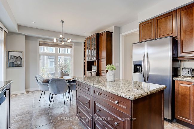 2 Henry Peters Lane, House attached with 3 bedrooms, 3 bathrooms and null parking in Vaughan ON | Image 15