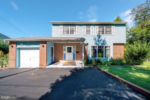 814 Caledonia St, PHILADELPHIA, PA, 19128-1100 | Card Image