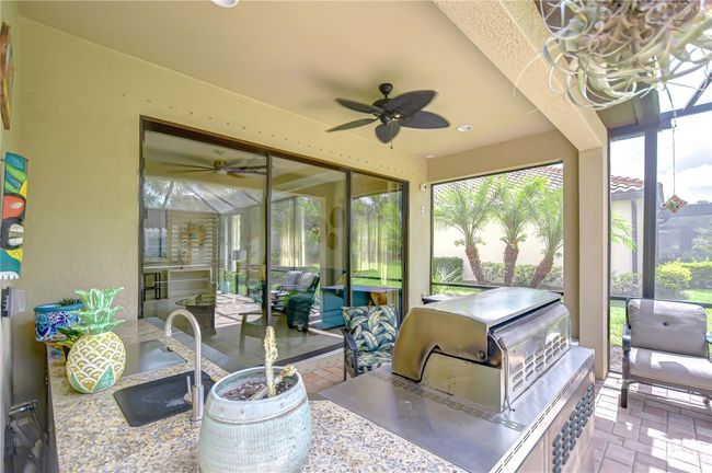 8433 Alberata Vista Dr, House other with 2 bedrooms, 2 bathrooms and null parking in Tampa FL | Image 46