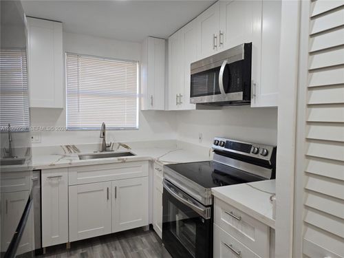 205-1-11477 Nw 39th Ct, Coral Springs, FL, 33065-7199 | Card Image