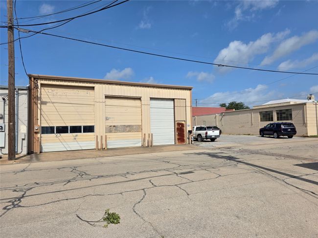 View of side of building | Image 4