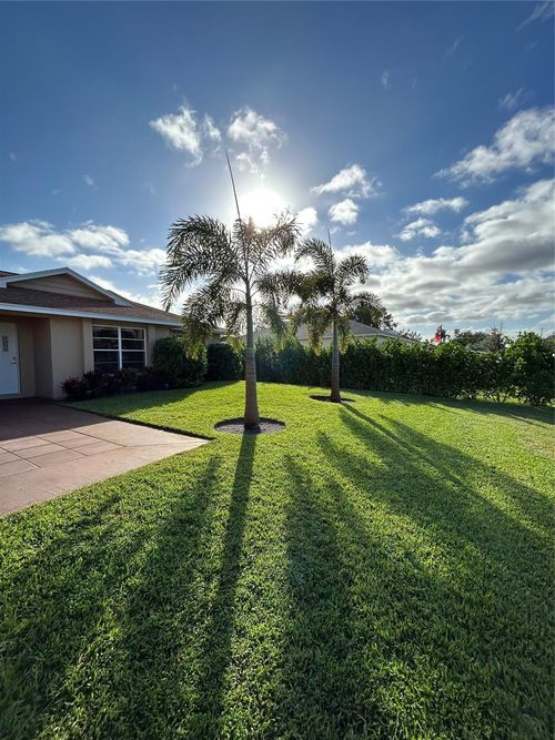 2232 Se Longhorn Ave, Port St. Lucie, FL, 34952-6814 | Card Image