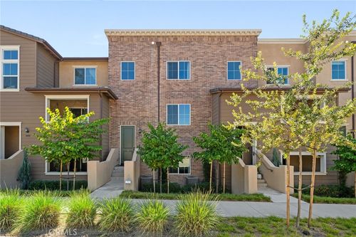 1016 W Baseline Rd, Claremont, CA, 91711-2562 | Card Image