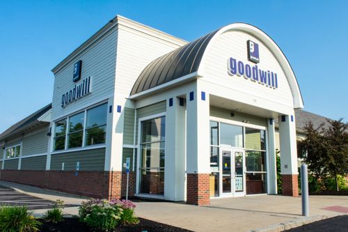 720 Lafayette Road, Portsmouth, NH, 03801 | Card Image
