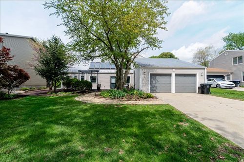 6 Kenfield Cir, Bloomington, IL, 61704-6295 | Card Image