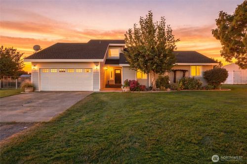 101105 E Vaca Road, Kennewick, WA, 99338 | Card Image