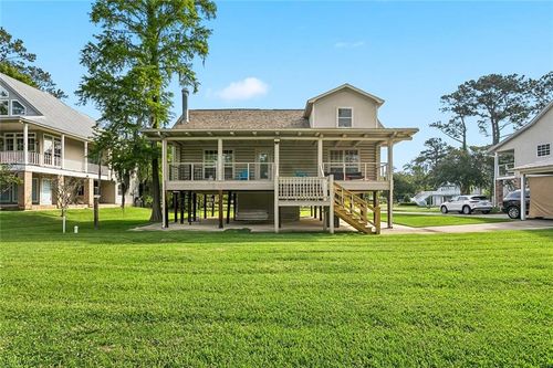 69037 Riverbend Dr, Covington, LA, 70433-0301 | Card Image