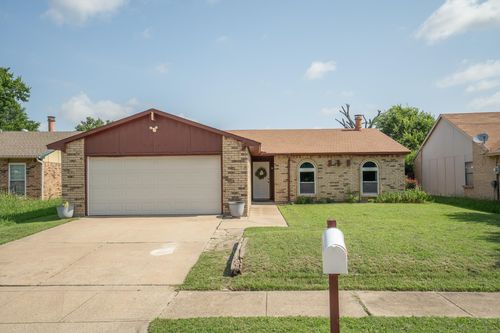 4025 Shagbark St, Fort Worth, TX, 76137-1431 | Card Image