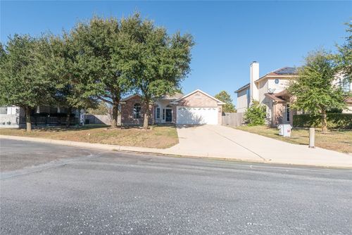 216 Brickyard Ln, Jarrell, TX, 76537-1299 | Card Image
