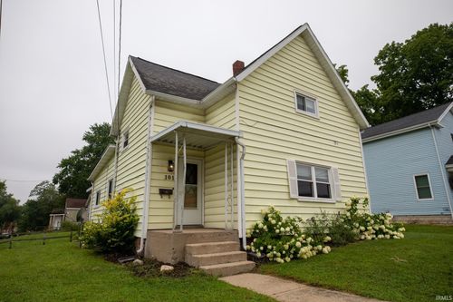 101 N Liberty St, Plymouth, IN, 46563-2221 | Card Image