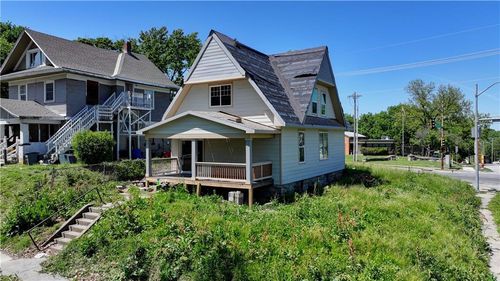 900 Cleveland Ave, Kansas City, KS, 66101-1226 | Card Image