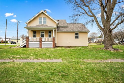 201 N Adams St, Cerro Gordo, IL, 61818-4082 | Card Image