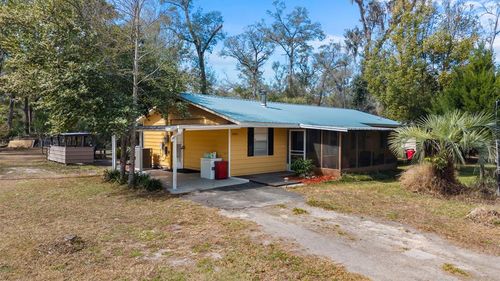 9309 Florida St, FANNING SPRINGS, FL, 32693-9412 | Card Image